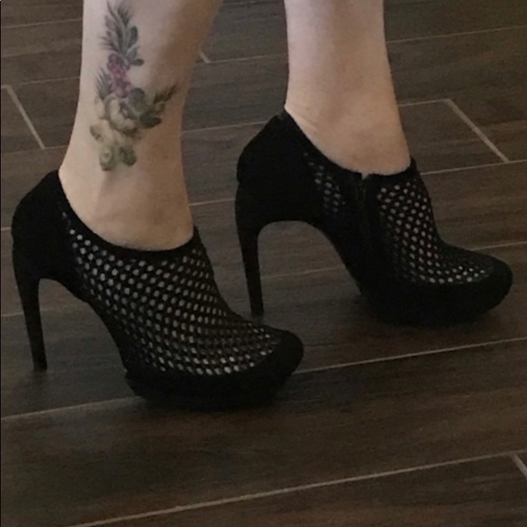 Balenciaga Bootie - Picture 3 of 6